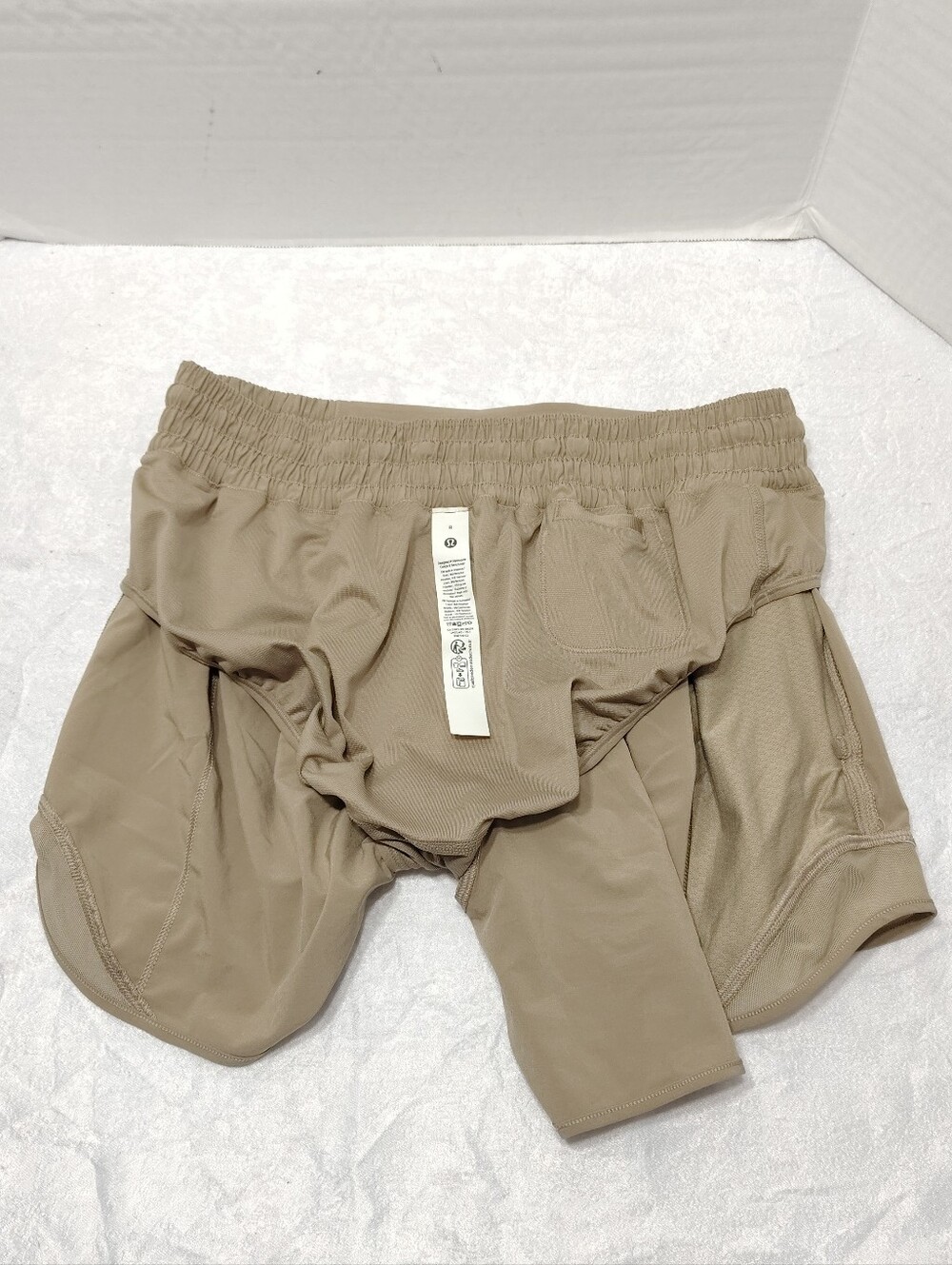 Lululemon Hooty Hot High Rise, Women # 8 Perfect Condition Tan Color - Picture 4 of 9